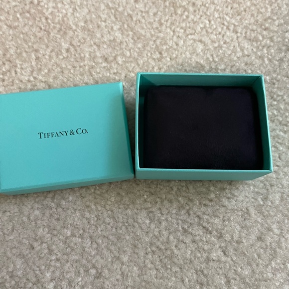 Chanel Tiffany boxes - Picture 10 of 13